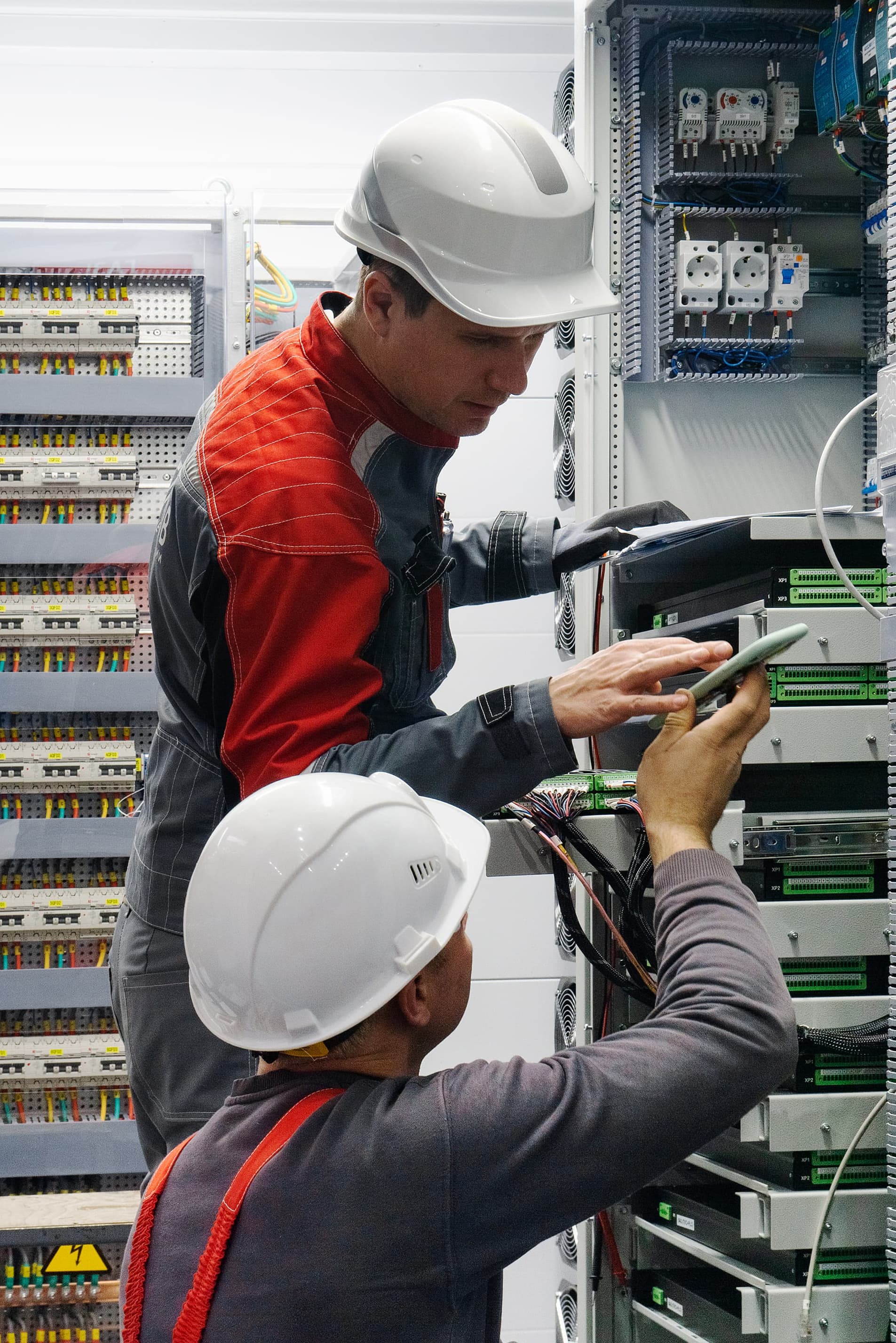 Service engineers